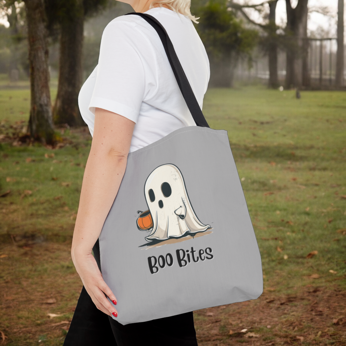 Cute Ghost Carrying Tote, Halloween Trick or Treat Bag. Children's Tote Bag, Halloween Bag, Party Loot Bag, Ghost, School Bag, Shopping Bag